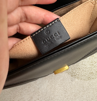 Gucci Negro Marmont 22cm