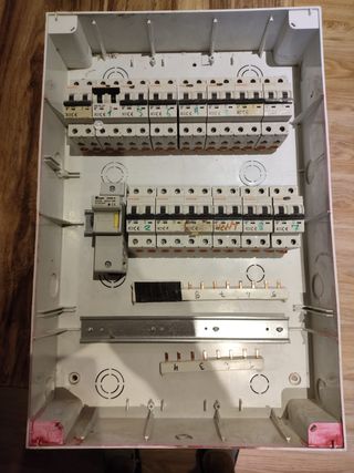 Cuadro Eléctrico con Automáticos