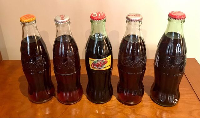 Botellas Coca Cola diferentes países ￼