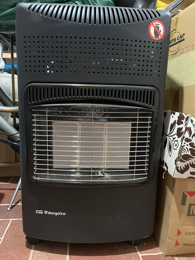 Estufa de butano Orbegozo negra