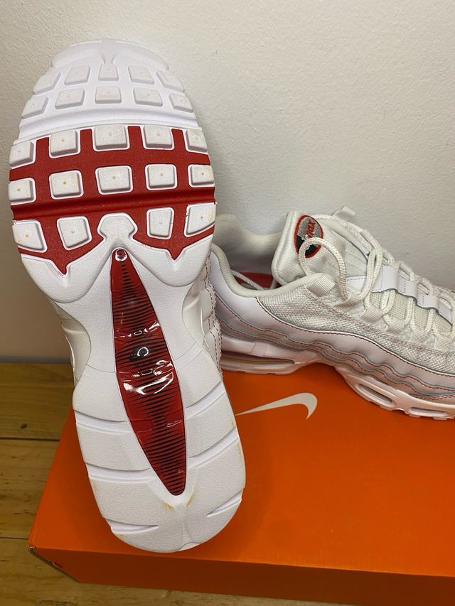Nike Air Max 95 Blancas y Rojas
