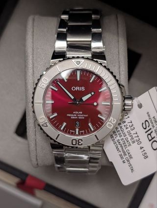 Oris Aquis Date Relief 43mm