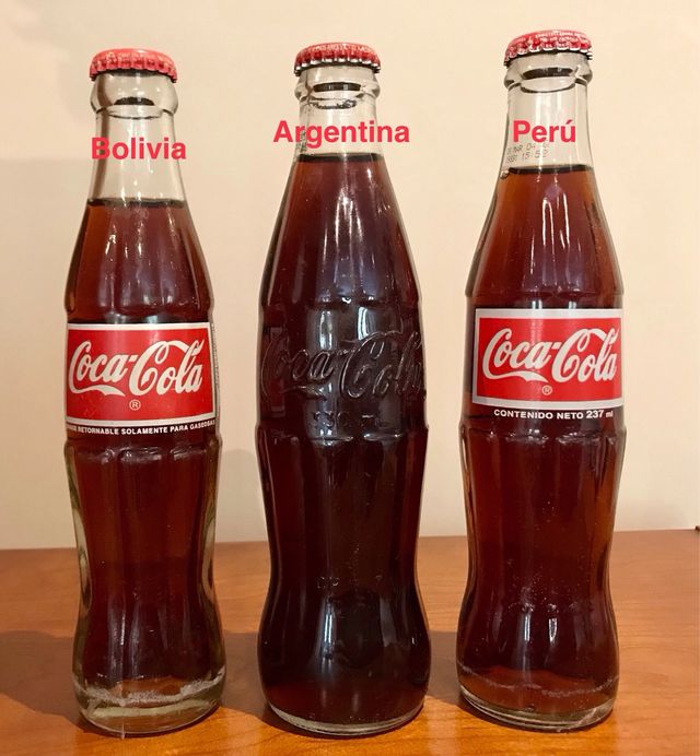 Botellas Coca Cola de diferentes países ￼