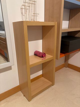 Estantería de madera