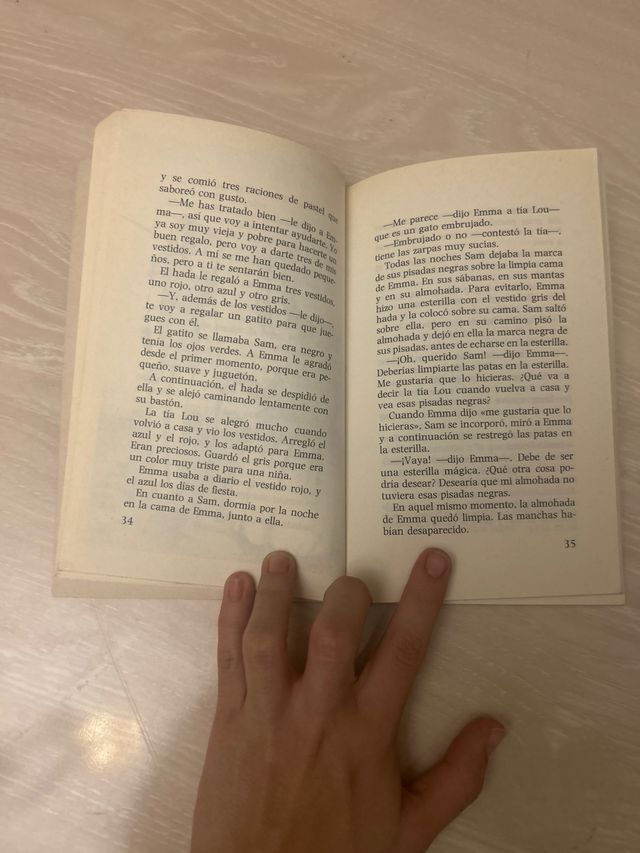 El Gato Mog/a Necklace of Raindrops (Spanish Ed...