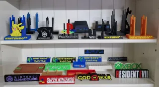 !!!!LIQUIDACION!!!!  Expositores Videojuegos 1€/2€