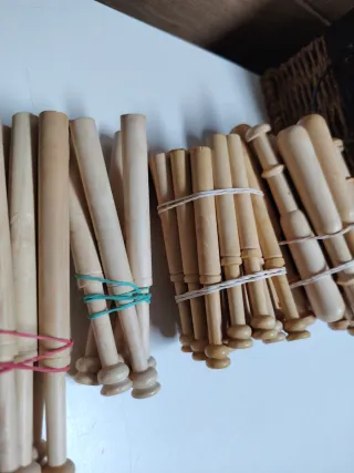 Bolillos de madera para encaje