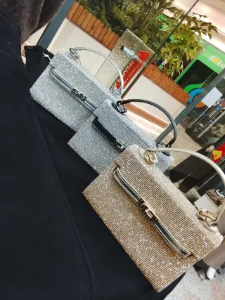 Bolso de fiesta con pedrería