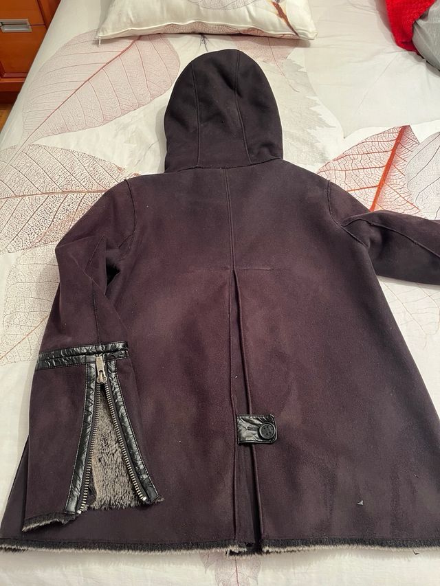 Cazadora abrigada con  pelo por el interior  25