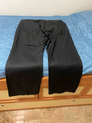 Pantalón encerado negro Only Carmakoma T58 