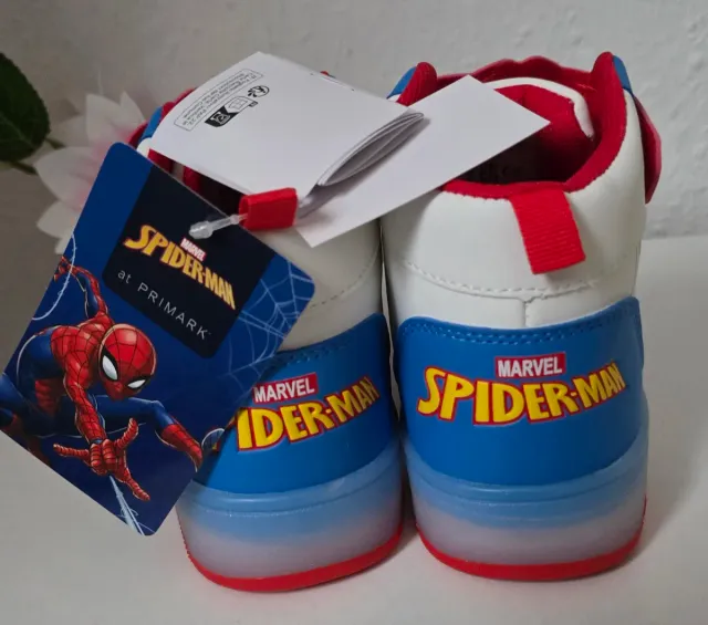 Deportivos niño Spiderman con luces