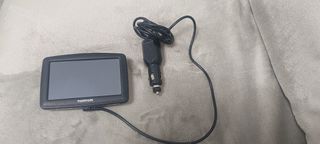 GPS TomTom con cargador coche