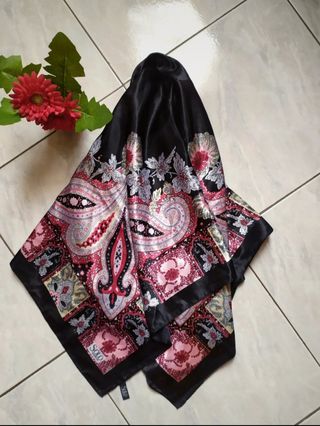Foulard Solo Soprani vintage anni 80-90,88x88 cm