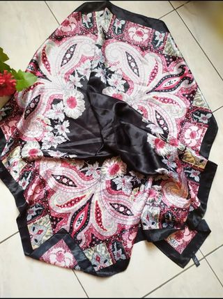 Foulard Solo Soprani vintage anni 80-90,88x88 cm