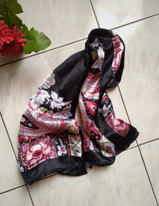 Foulard Solo Soprani vintage anni 80-90,88x88 cm