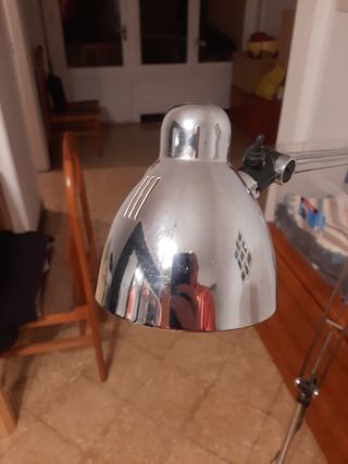 Lámpara de pie moderna metal
