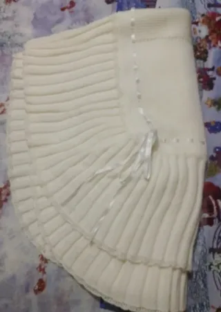 Toquilla bebé de punto blanco