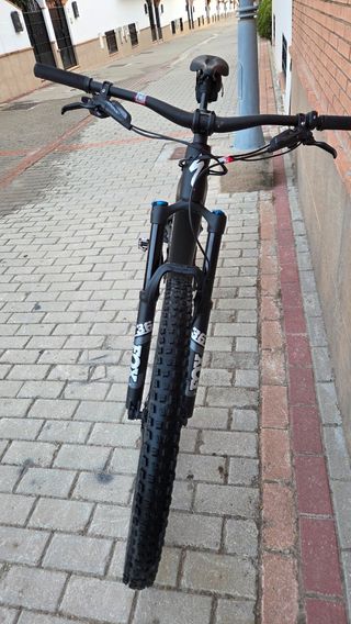 Bicicleta Specialized Turbo Levo Comp Carbono