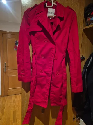 Chaqueta Bershka Roja Talla L