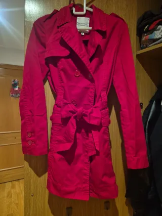 Chaqueta Bershka Roja Talla L