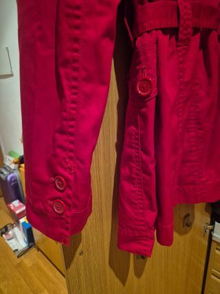 Chaqueta Bershka Roja Talla L