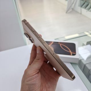 iPhone 16 Pro Max 256GB Titanio Desierto Nuevo 