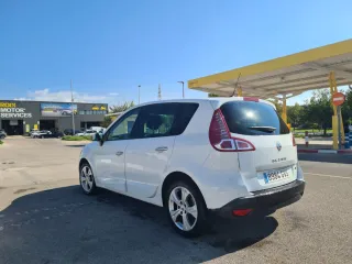 Renault Scenic 2011