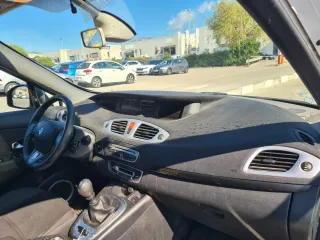 Renault Scenic 2011