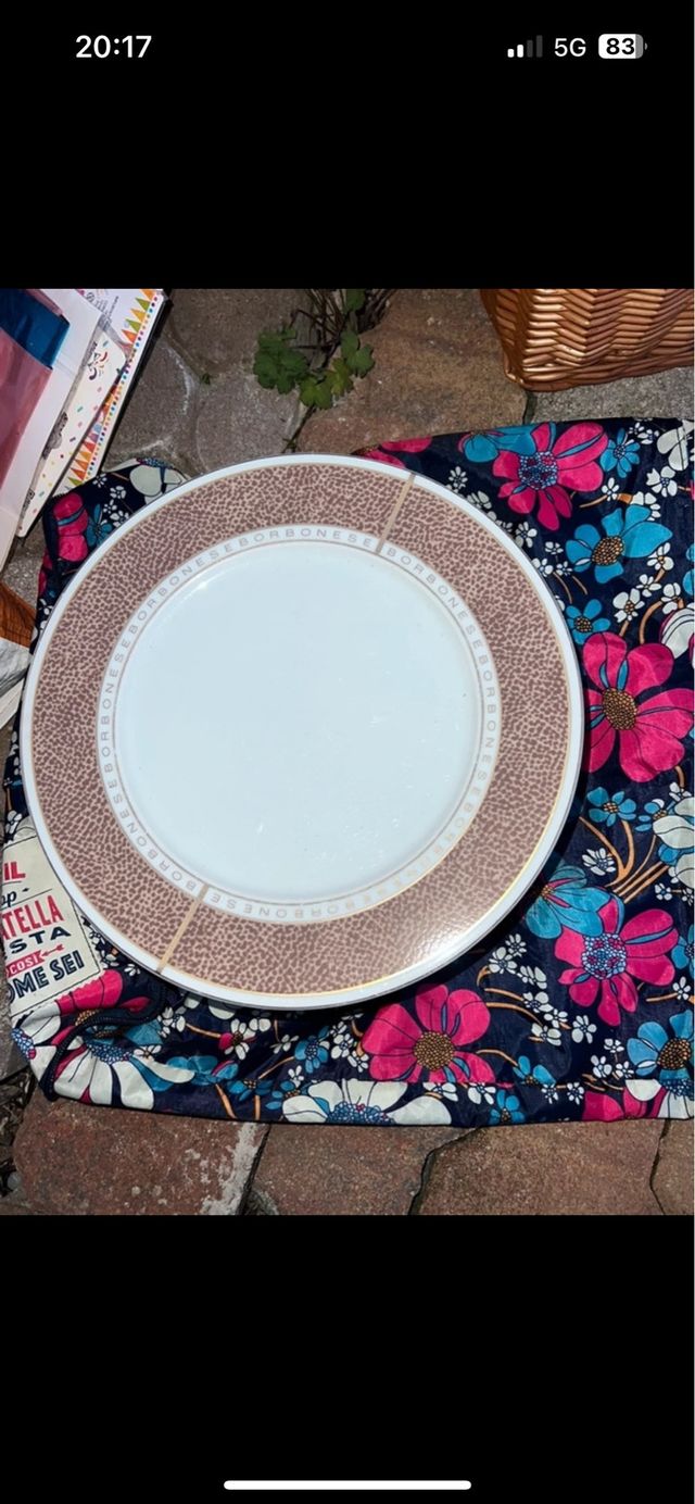 Piatti Borbonese in porcellana