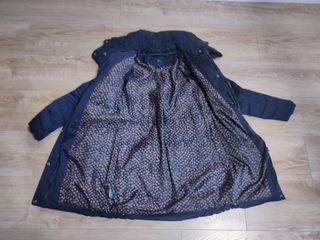 Abrigo acolchado Next M/38 (98 euros), impecable