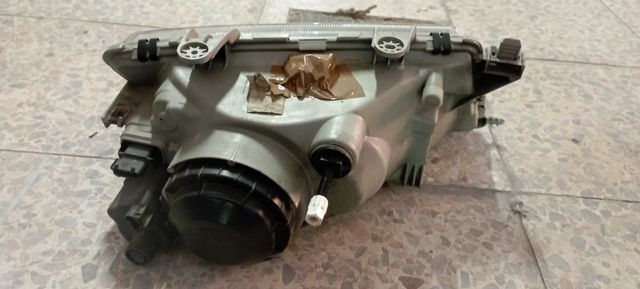 Faro derecho Saab 93