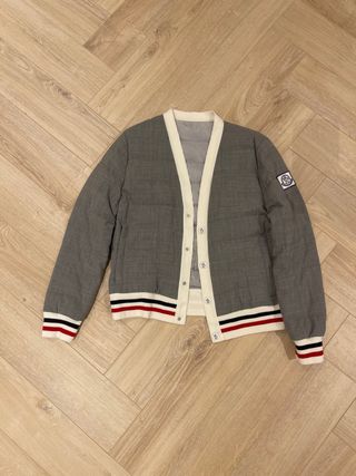 auténtica Chaqueta Moncler Gris y Blanca