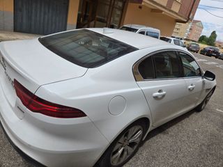 Jaguar XE 2019