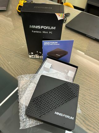 Mini PC Minisforum Nero/Blu
