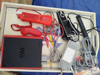 Consola Wii Mini Roja + Accesorios