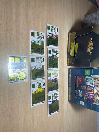 Lote cromos fútbol Adrenalyn XL Mundial MGK y Este