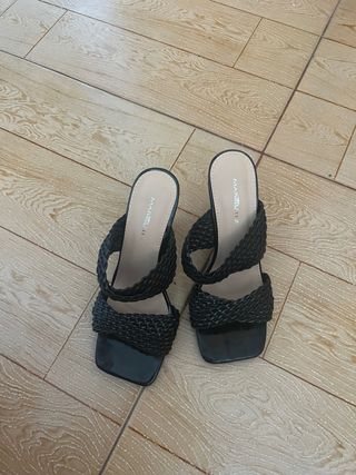Sandalias negras tacón trenzado talla 36