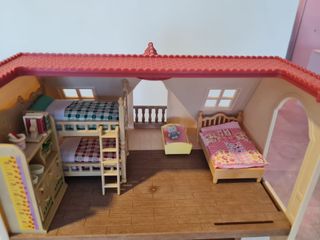 2 Casas Sylvanian Families apilables + Familia
