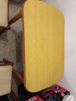 Mesa de cocina extensible madera con 4 sillas