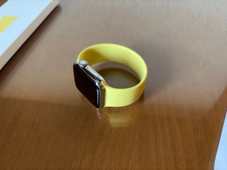 Cinturino giallo per Apple Watch Solo Loop