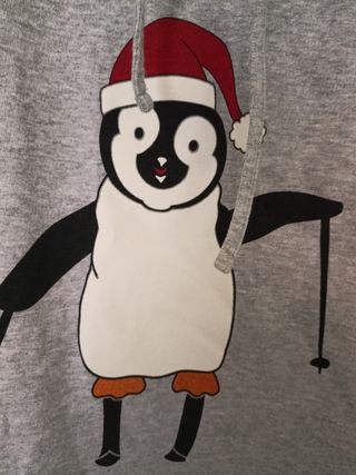 Vestido de punto gris con pingüino