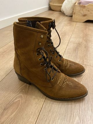 Botines serraje Musse & Cloud marrones
