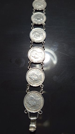 Pulsera monedas plata antigua