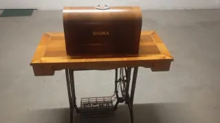 Máquina de coser Sigma madera y metal