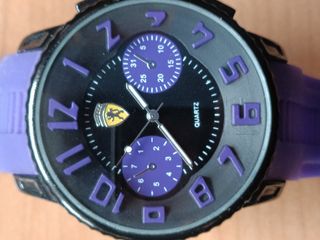 Reloj Negro y Morado