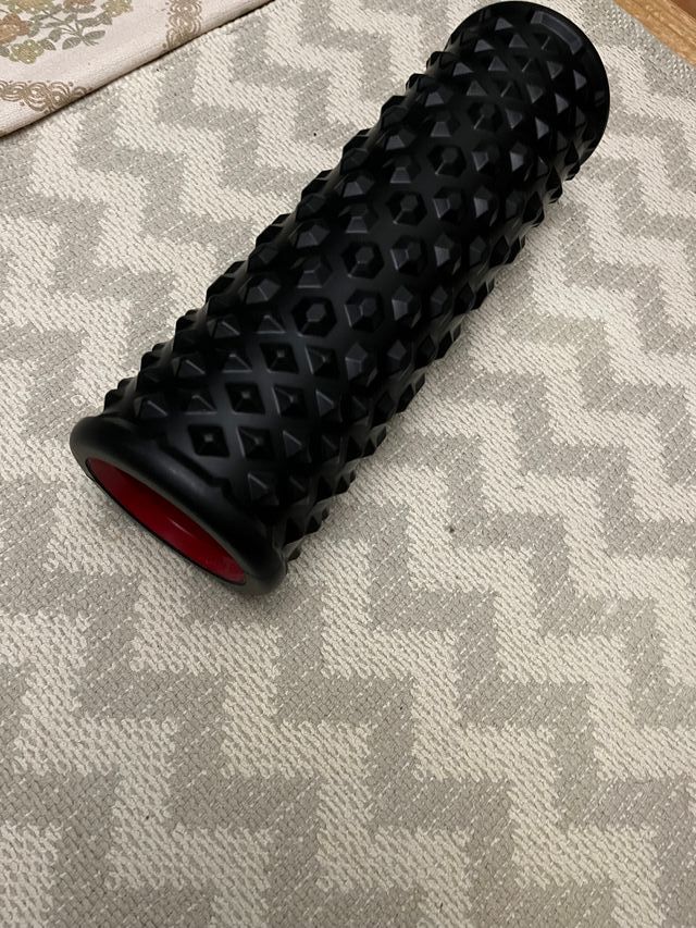 Rodillo de espuma negro con relieve