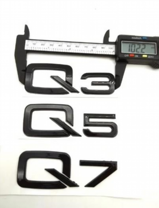 AUDI Q3 LOGO EMBLEMA NEGRO