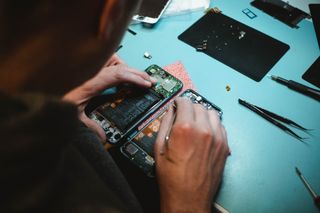 REPARACION DE TELEFONOS y la ordenador