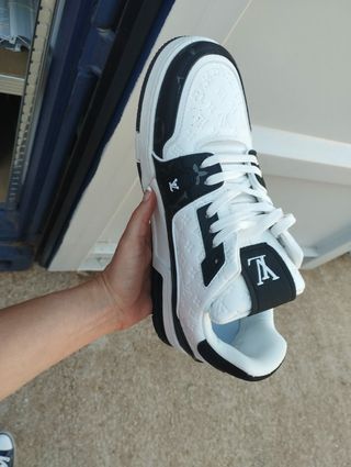 Zapatillas Louis Vuitton Unisex Blancas y Negras