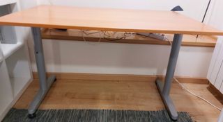 Mesa de despacho madera y metal